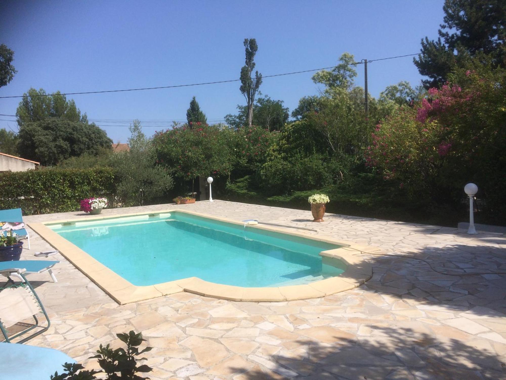 Studio Independant Calme Pas Loin Du Centre Nimes Exterior photo